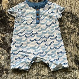 Nordstrom newborn romper blue waves